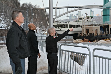 Pointing to rescue area